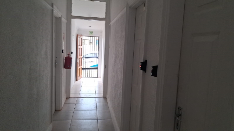 To Let 1 Bedroom Property for Rent in Quigney Eastern Cape